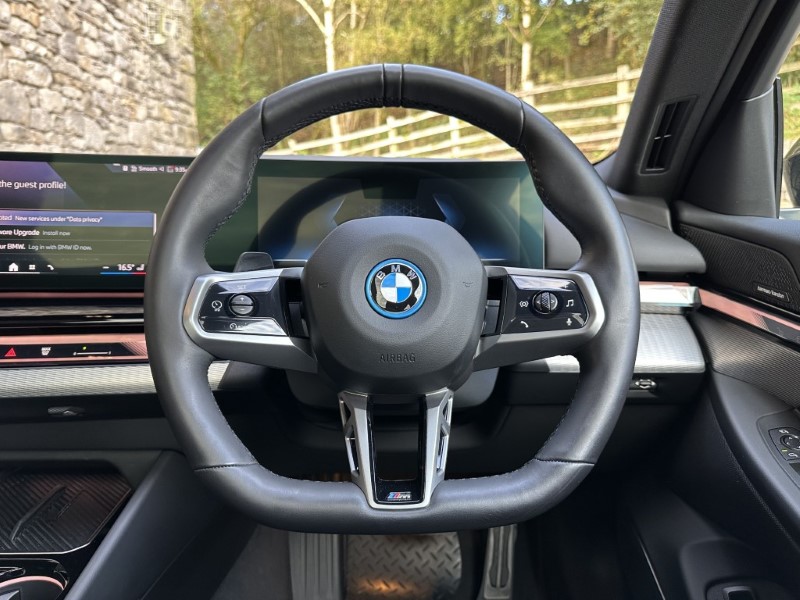 2025 (25) BMW I5 250kW eDrive40 M Sport Pro Touring  4696620