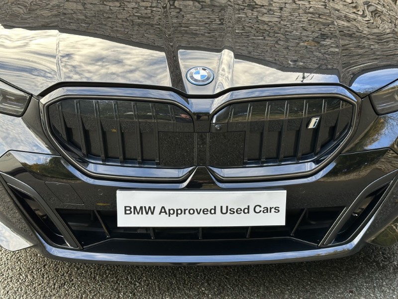 2025 (25) BMW I5 250kW eDrive40 M Sport Pro Touring  4696669