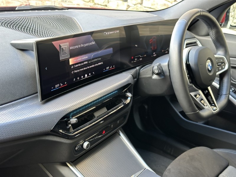 2025 (25) BMW 3 SERIES 320i M Sport 4dr Saloon  4693646