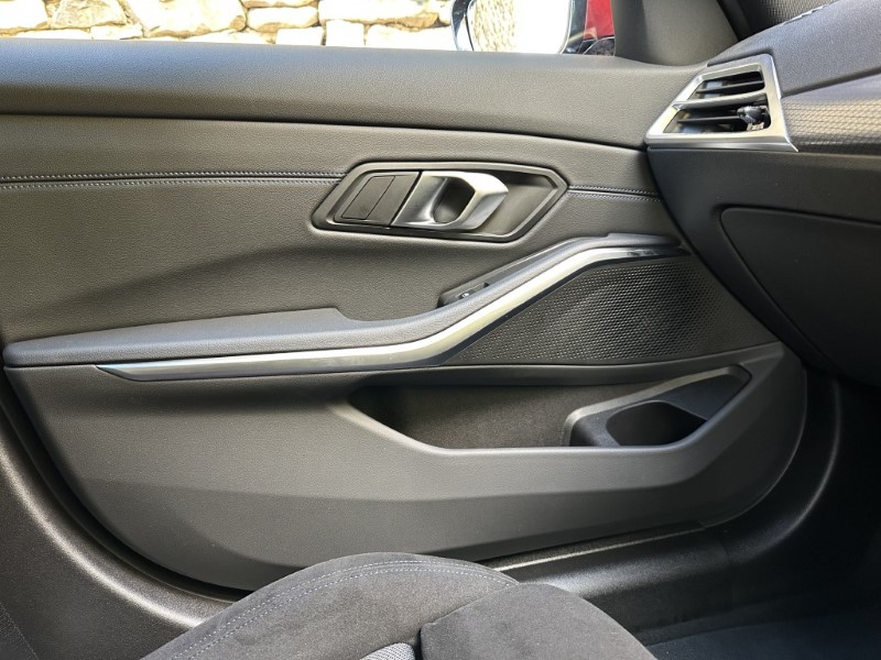 2025 (25) BMW 3 SERIES 320i M Sport 4dr Saloon  4693632