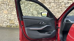 2025 (25) BMW 3 SERIES 320i M Sport 4dr Saloon 4693655