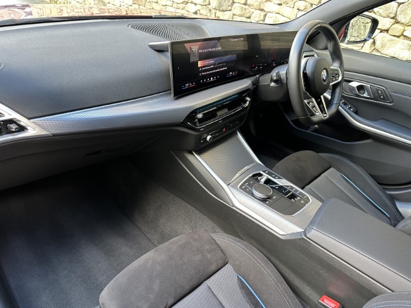 2025 (25) BMW 3 SERIES 320i M Sport 4dr Saloon  4693645