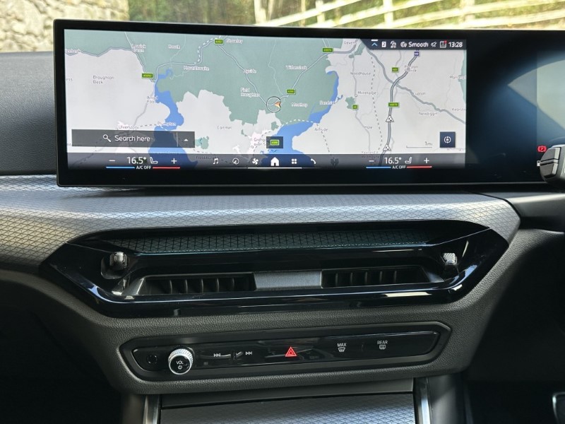 2025 (25) BMW 3 SERIES 320i M Sport 4dr Saloon  4693627