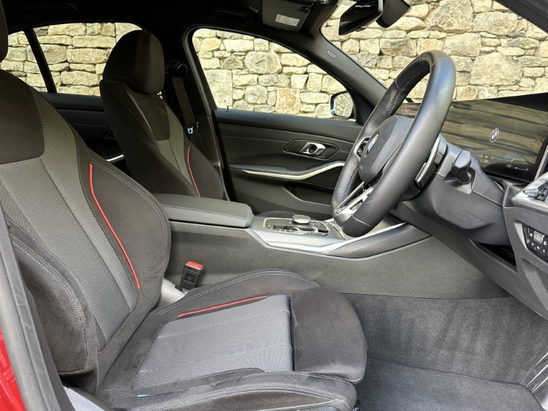 2025 (25) BMW 3 SERIES 320i M Sport 4dr Saloon  4693619