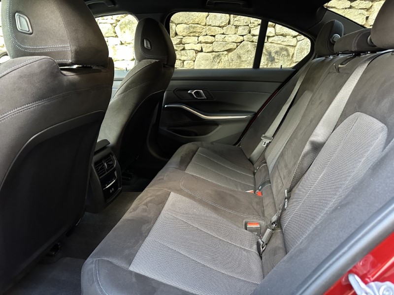 2025 (25) BMW 3 SERIES 320i M Sport 4dr Saloon  4693644