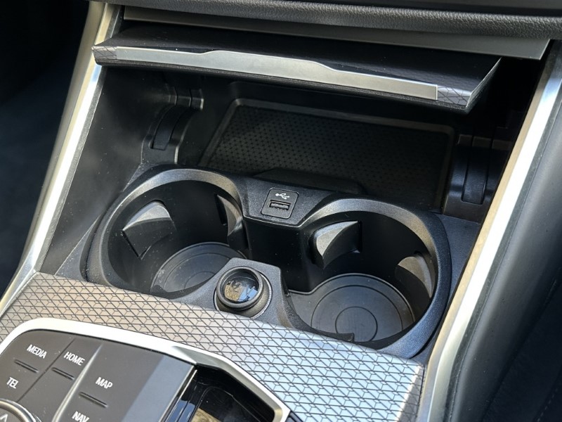 2025 (25) BMW 3 SERIES 320i M Sport 4dr Saloon  4693633