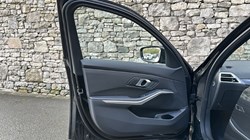 2025 (25) BMW 3 SERIES 330e 22.3 kWh M Sport Touring  4698263