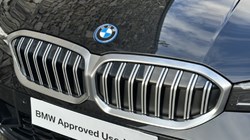 2025 (25) BMW 3 SERIES 330e 22.3 kWh M Sport Touring  4698251