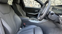 2025 (25) BMW 3 SERIES 330e 22.3 kWh M Sport Touring  4698229