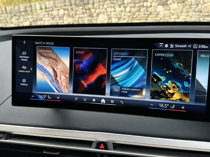 2023 (73) BMW iX 240kW xDrive40 M Sport 4711417