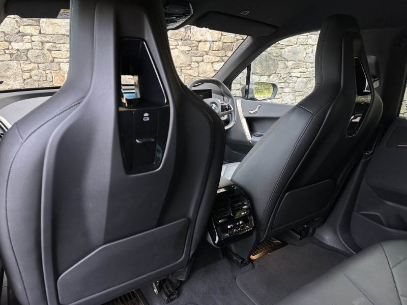 2023 (73) BMW iX 240kW xDrive40 M Sport 4711408