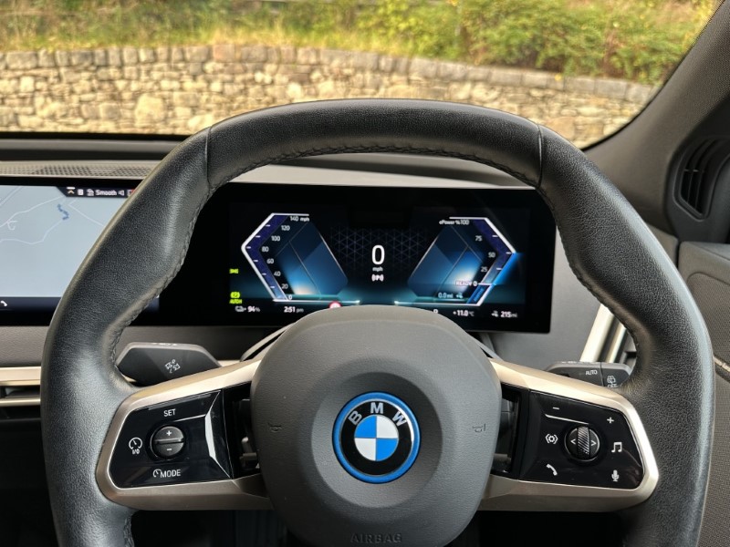 2023 (73) BMW iX 240kW xDrive40 M Sport 4711419