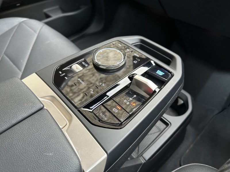 2023 (73) BMW iX 240kW xDrive40 M Sport 4711380