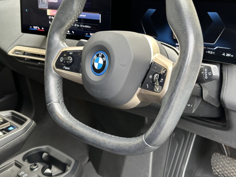 2023 (73) BMW iX 240kW xDrive40 M Sport 4711372