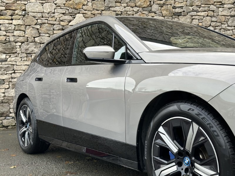 2023 (73) BMW iX 240kW xDrive40 M Sport 4711430