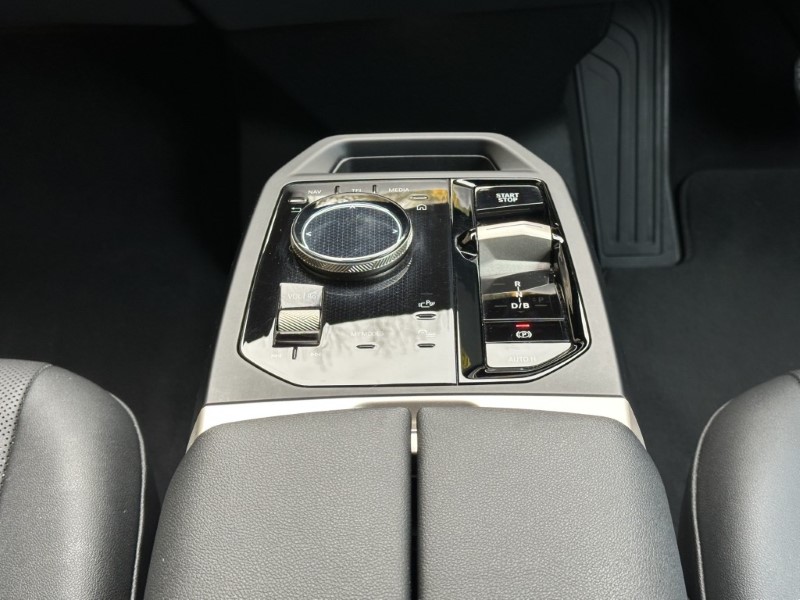 2023 (73) BMW iX 240kW xDrive40 M Sport 4711378
