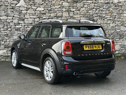 2018 (68) MINI COUNTRYMAN 1.5 Cooper Exclusive 5dr