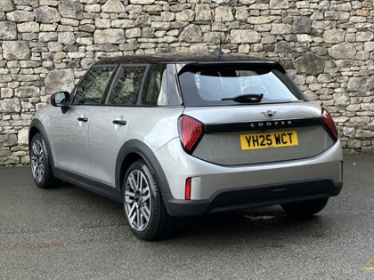 2025 (25) MINI COOPER 1.5 C Classic 5dr Auto