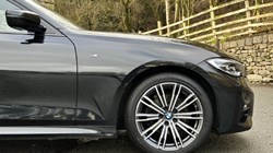 2022 (22) BMW 3 SERIES 320i M Sport 5dr Touring 4837097