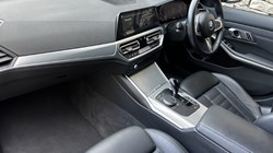2022 (22) BMW 3 SERIES 320i M Sport 5dr Touring 4837063