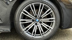 2022 (22) BMW 3 SERIES 320i M Sport 5dr Touring 4837095