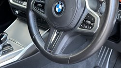 2022 (22) BMW 3 SERIES 320i M Sport 5dr Touring 4837036