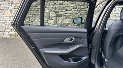 2022 (22) BMW 3 SERIES 320i M Sport 5dr Touring 4837074