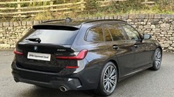 2022 (22) BMW 3 SERIES 320i M Sport 5dr Touring 4837099
