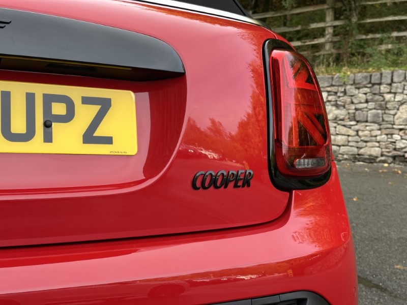 2023 (73) MINI CONVERTIBLE 1.5 Cooper Sport Premium 2dr Auto 4707351