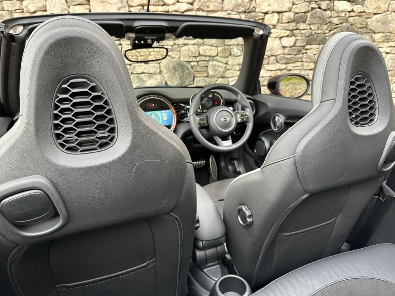 2023 (73) MINI CONVERTIBLE 1.5 Cooper Sport Premium 2dr Auto 4707423