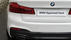 2019 (68) BMW 5 SERIES 530e M Sport 4dr Saloon  4727800
