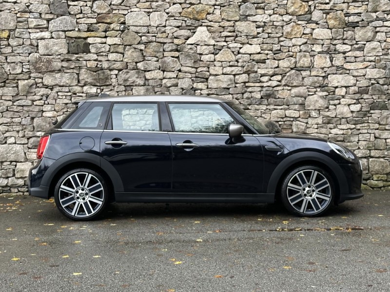 2023 (23) MINI HATCHBACK 1.5 Cooper Exclusive 5dr 4730248