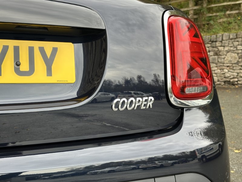 2023 (23) MINI HATCHBACK 1.5 Cooper Exclusive 5dr 4730252
