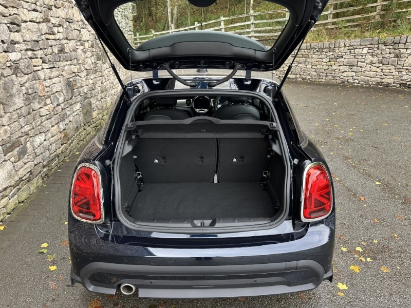 2023 (23) MINI HATCHBACK 1.5 Cooper Exclusive 5dr 4730253