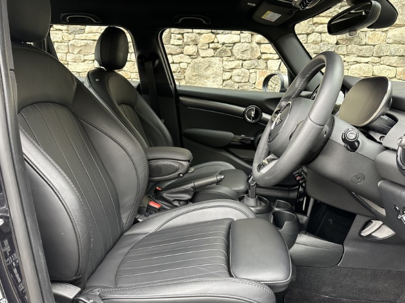 2023 (23) MINI HATCHBACK 1.5 Cooper Exclusive 5dr 4730254