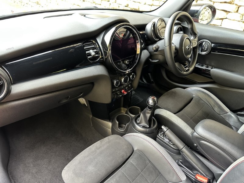 2022 (22) MINI HATCHBACK 1.5 Cooper Sport 5dr 4718017