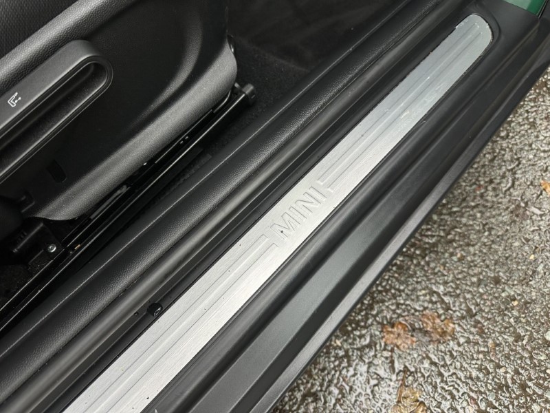 2022 (72) MINI HATCHBACK 1.5 Cooper Classic 3dr Auto 4751195