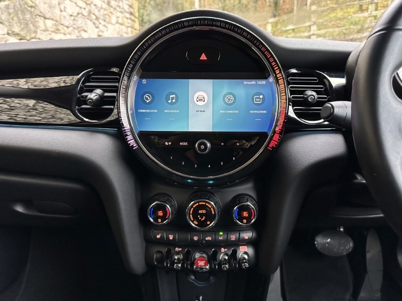 2022 (72) MINI HATCHBACK 1.5 Cooper Classic 3dr Auto 4751210