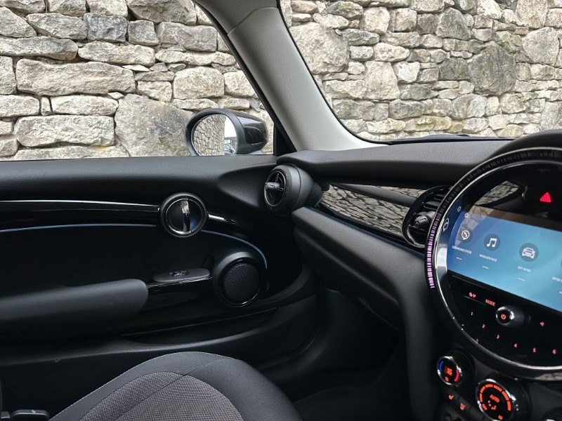 2022 (72) MINI HATCHBACK 1.5 Cooper Classic 3dr Auto 4751197