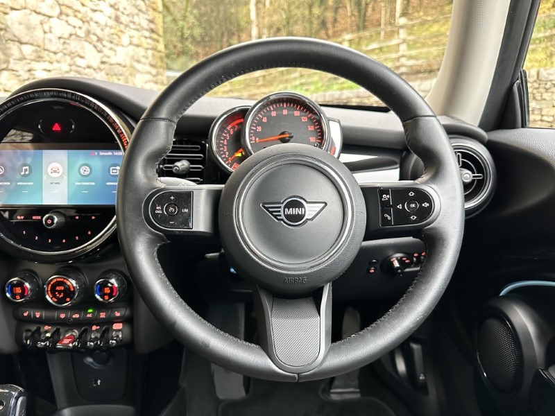 2022 (72) MINI HATCHBACK 1.5 Cooper Classic 3dr Auto 4751207