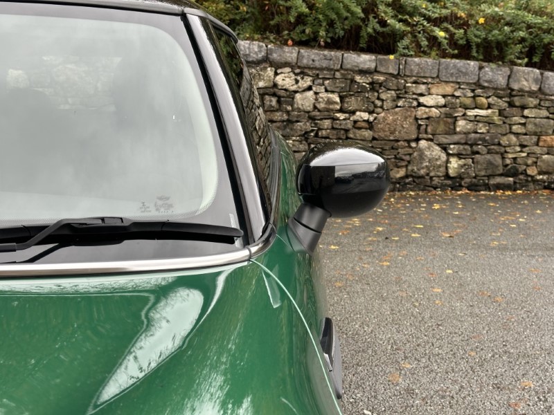 2022 (72) MINI HATCHBACK 1.5 Cooper Classic 3dr Auto 4751229