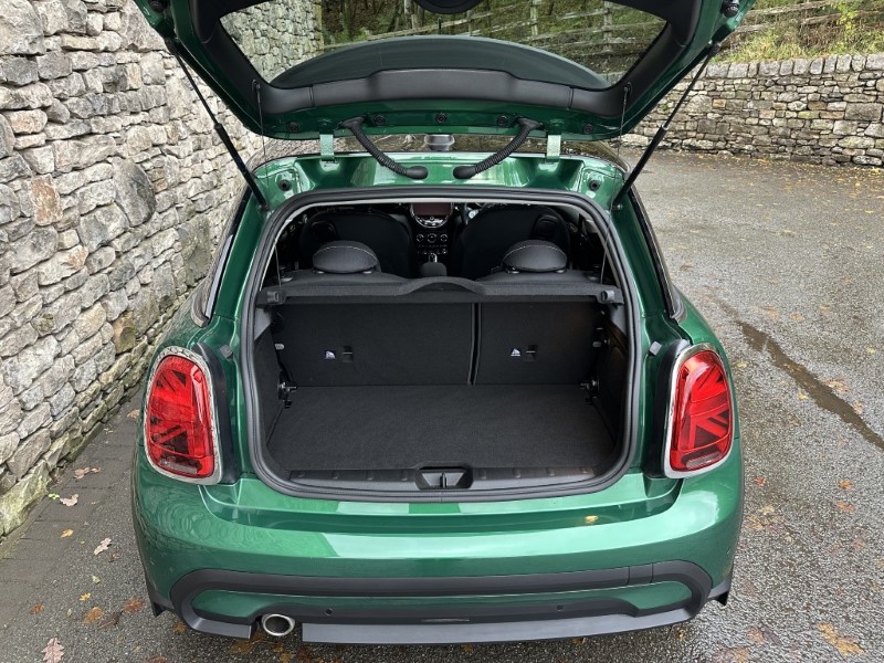 2022 (72) MINI HATCHBACK 1.5 Cooper Classic 3dr Auto 4751186