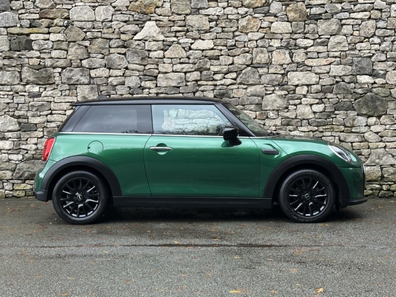 2022 (72) MINI HATCHBACK 1.5 Cooper Classic 3dr Auto 4751191