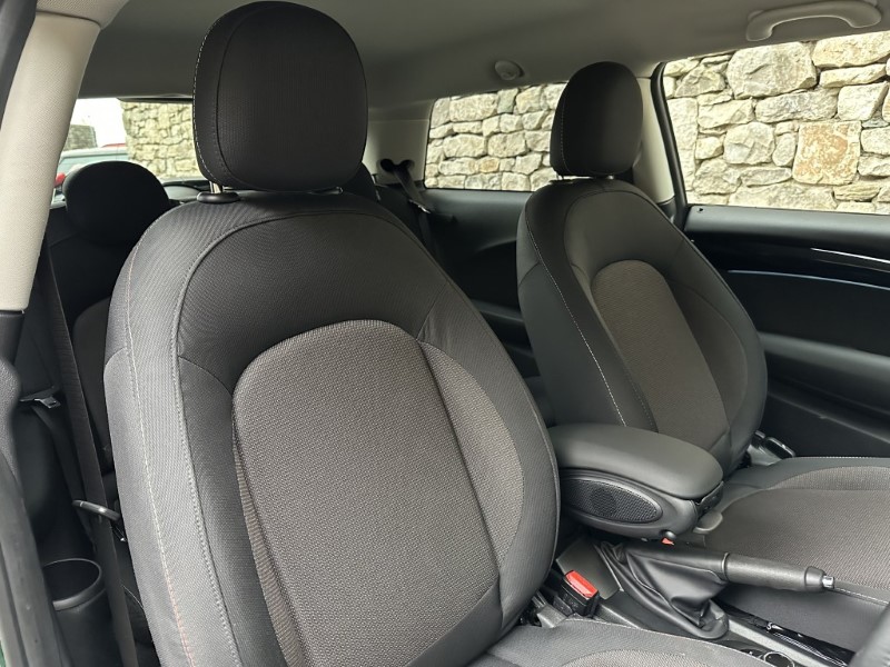 2022 (72) MINI HATCHBACK 1.5 Cooper Classic 3dr Auto 4751196