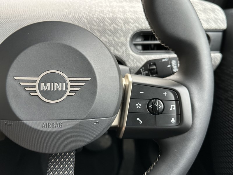 2025 (25) MINI COOPER 1.5 C Exclusive 3dr Auto 4725407