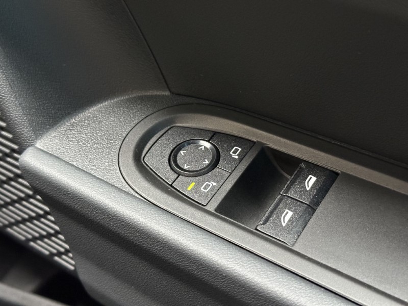 2025 (25) MINI COOPER 1.5 C Exclusive 3dr Auto 4725405