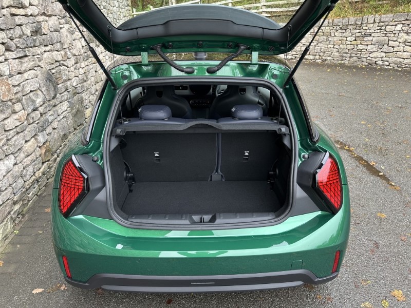 2025 (25) MINI COOPER 1.5 C Exclusive 3dr Auto 4725392