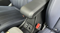 2025 (25) MINI COOPER 1.5 C Exclusive 3dr Auto 4725421