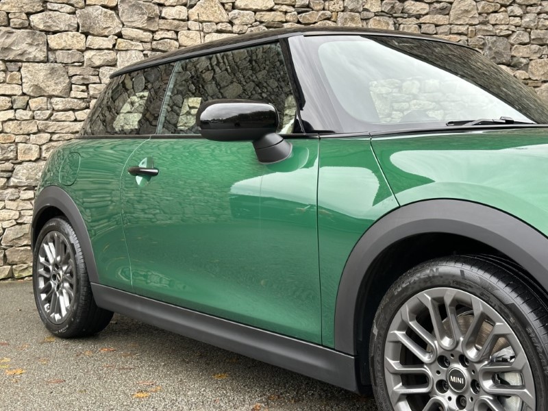 2025 (25) MINI COOPER 1.5 C Exclusive 3dr Auto 4725450