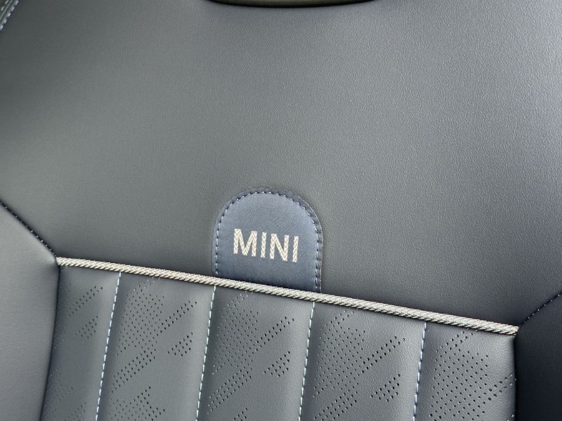 2025 (25) MINI COOPER 1.5 C Exclusive 3dr Auto 4725422